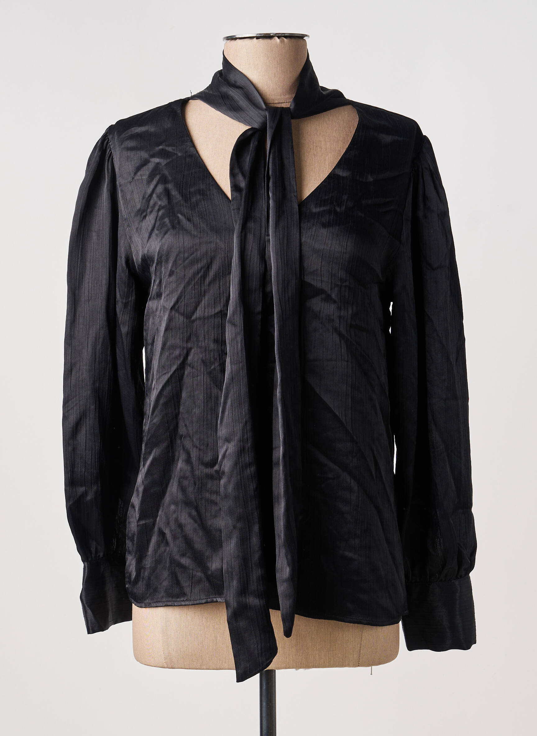 Moteriškas marškinys juodas ASTRID BLACK LABEL moteris