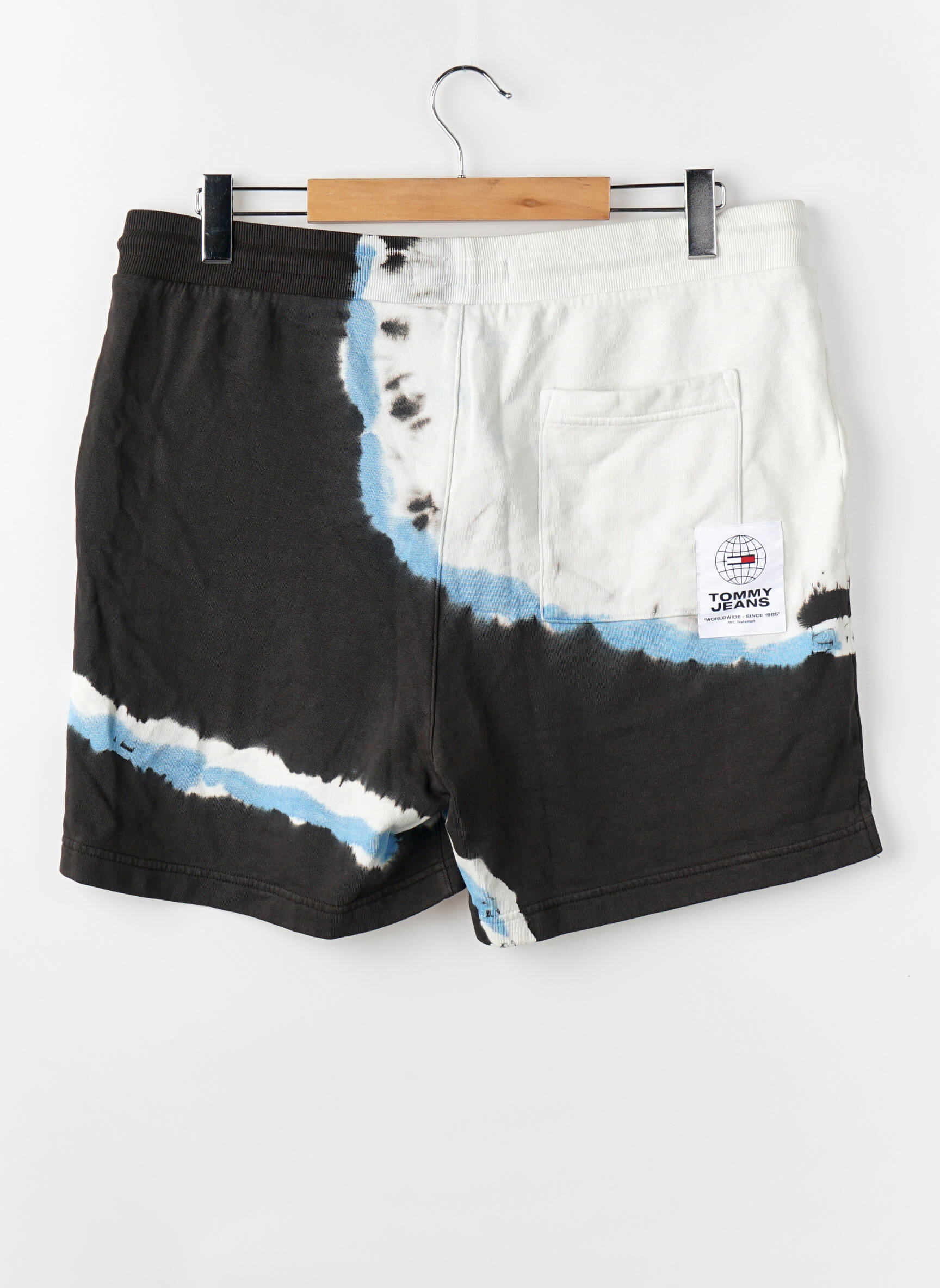 Šortas juodas TOMMY HILFIGER vyras