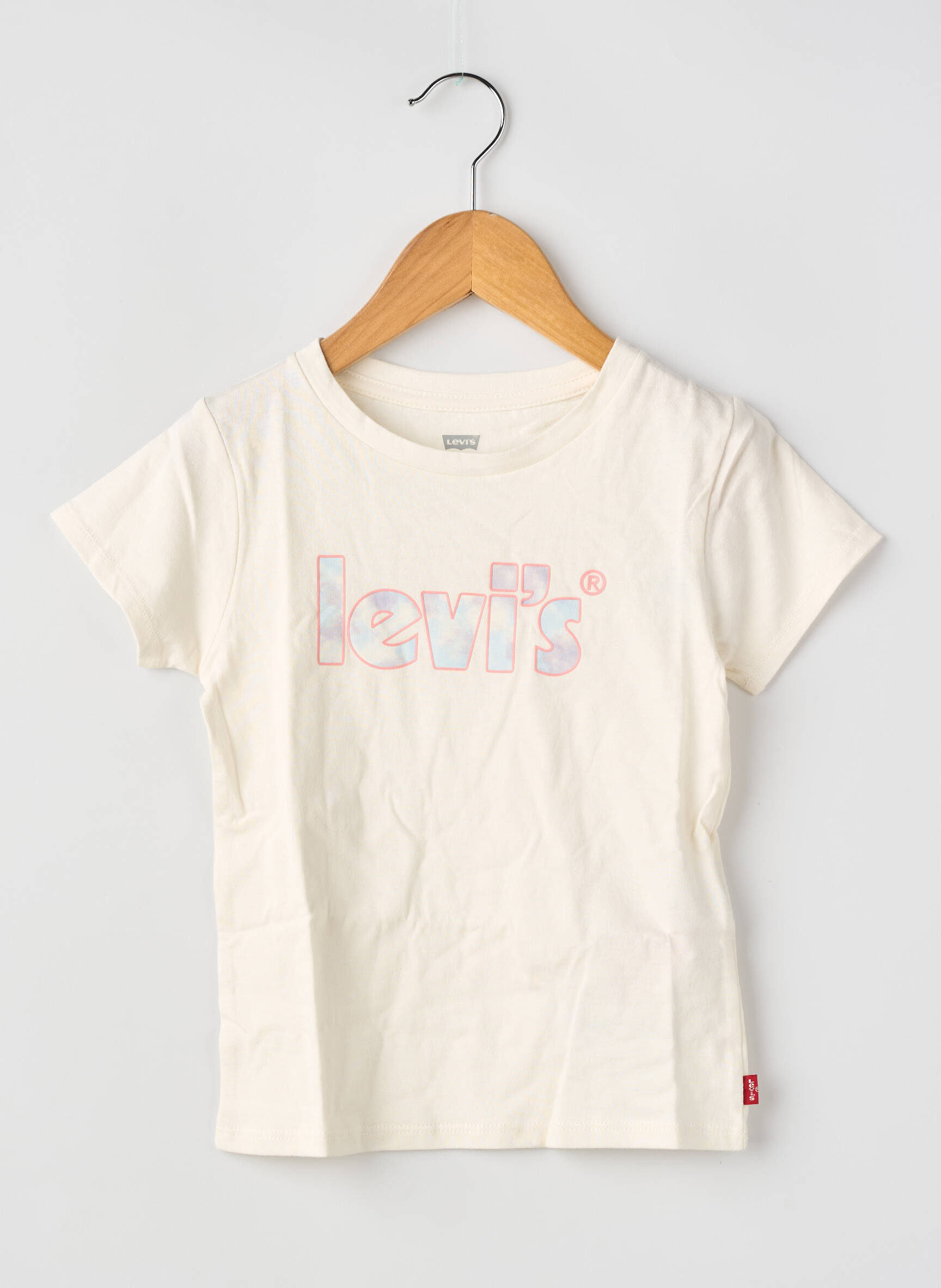 T-marškinys baltas LEVI'S mergina