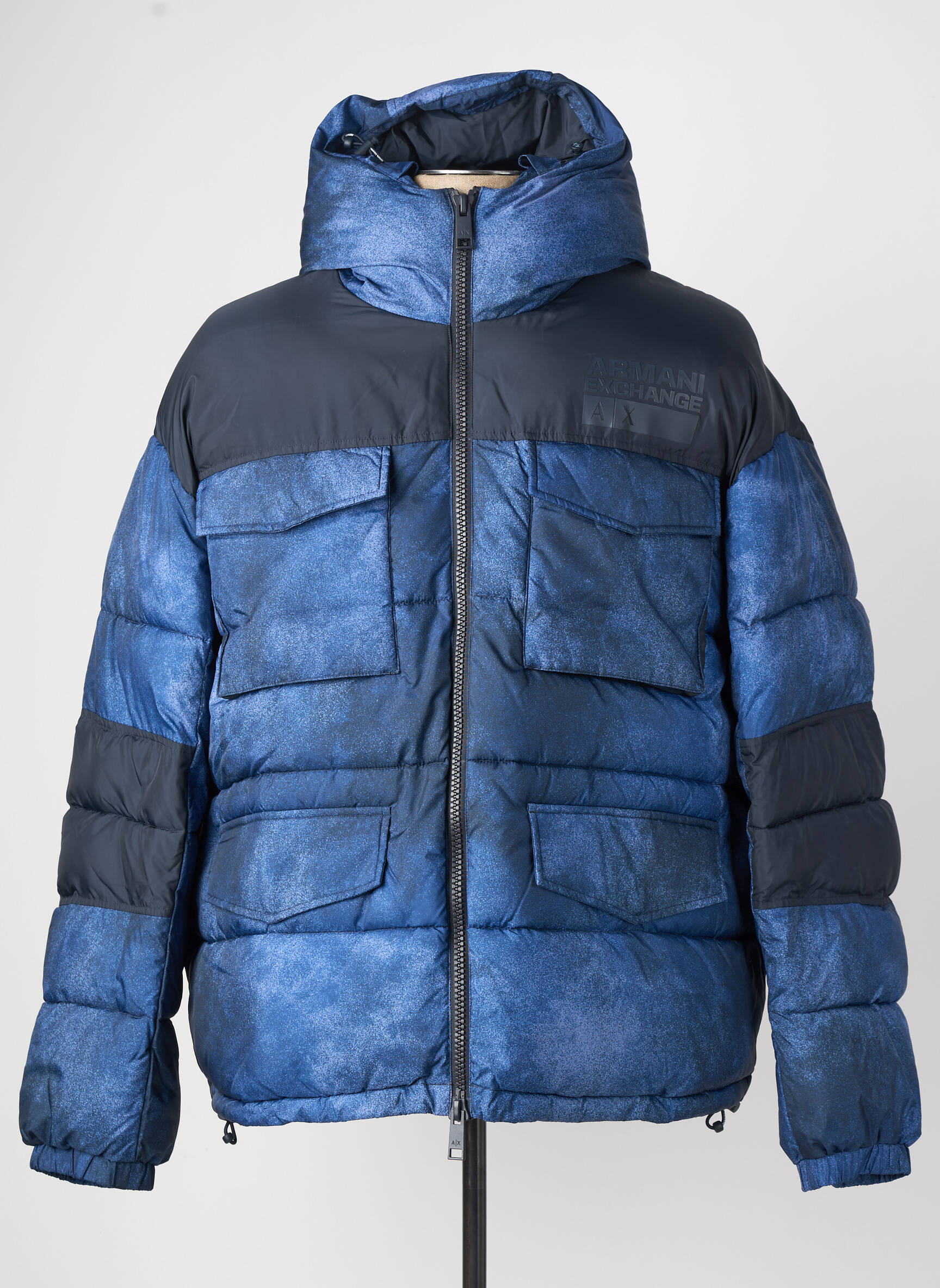 Pūkinė striukė mėlyna ARMANI EXCHANGE vyras