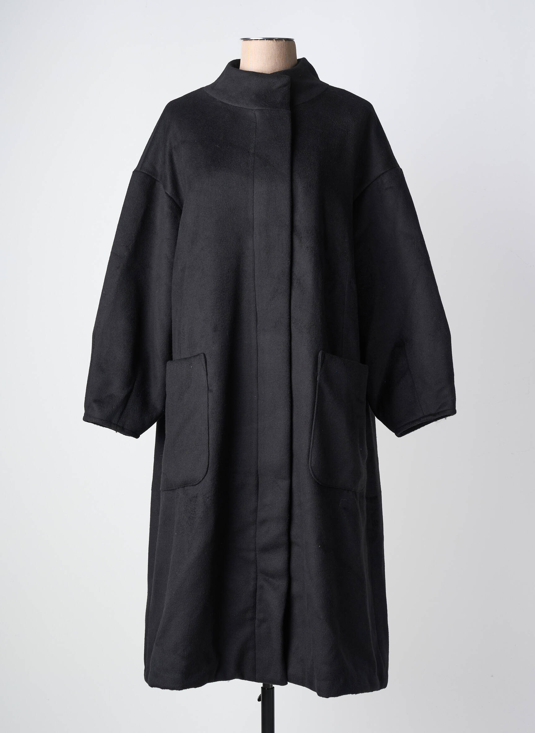Ilgas paltas juodas MAT FASHION moteris