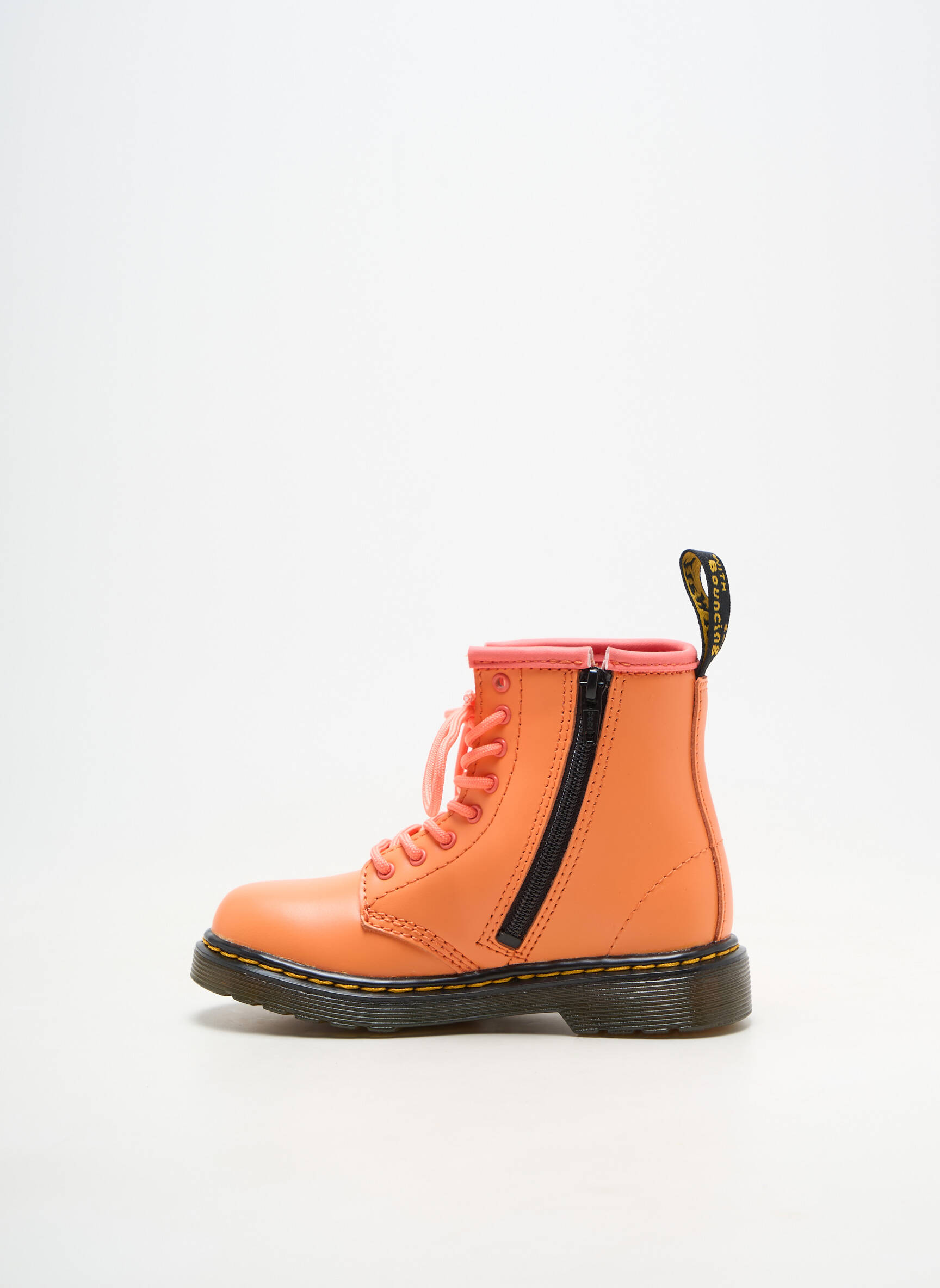 Batai/botai oranžinė DR MARTENS mergina