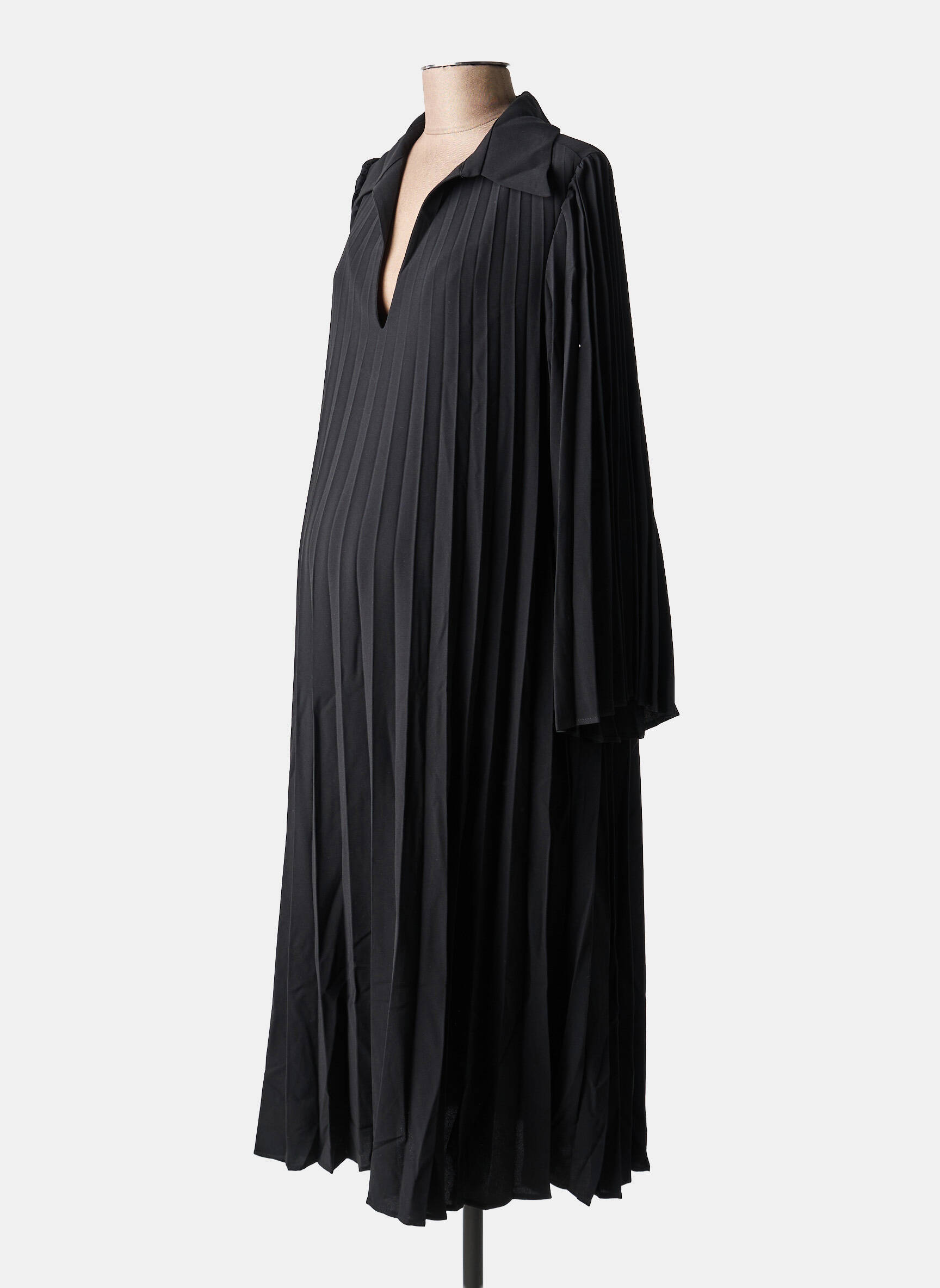 Pusilgių suknelė juodas MAT FASHION moteris