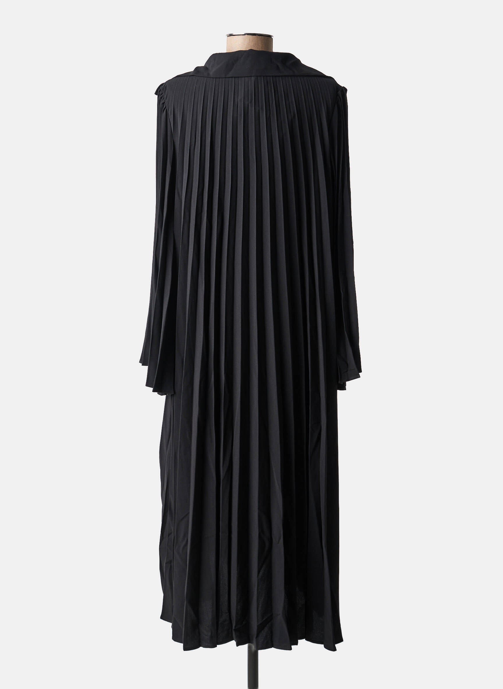 Pusilgių suknelė juodas MAT FASHION moteris
