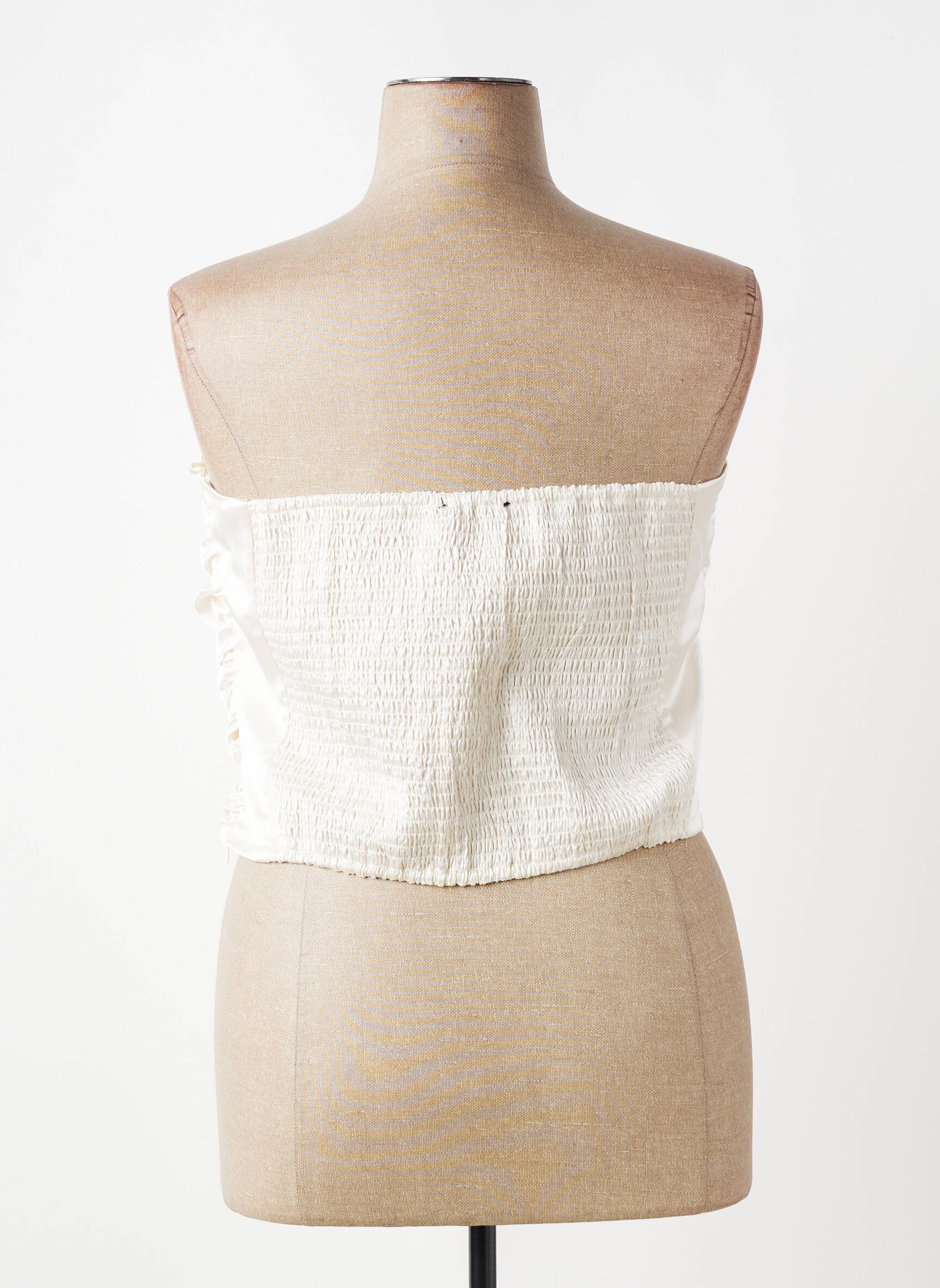 Viršūnė baltas GINA TRICOT moteris